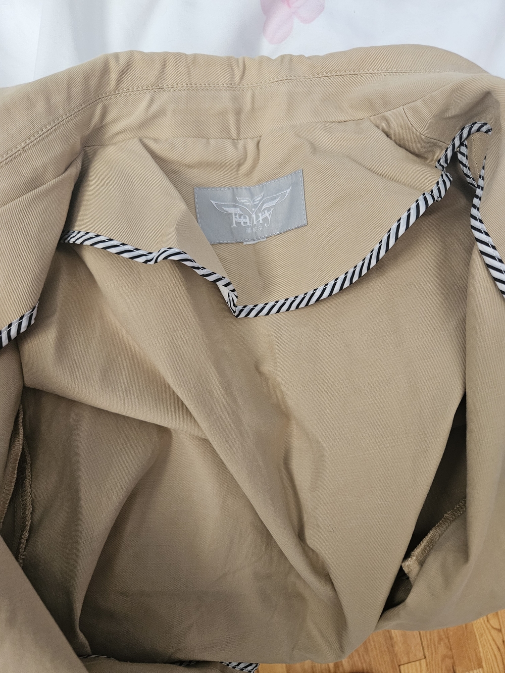 Beige Unisex Trench Coat with Patch Detail - Picture 11 of 11